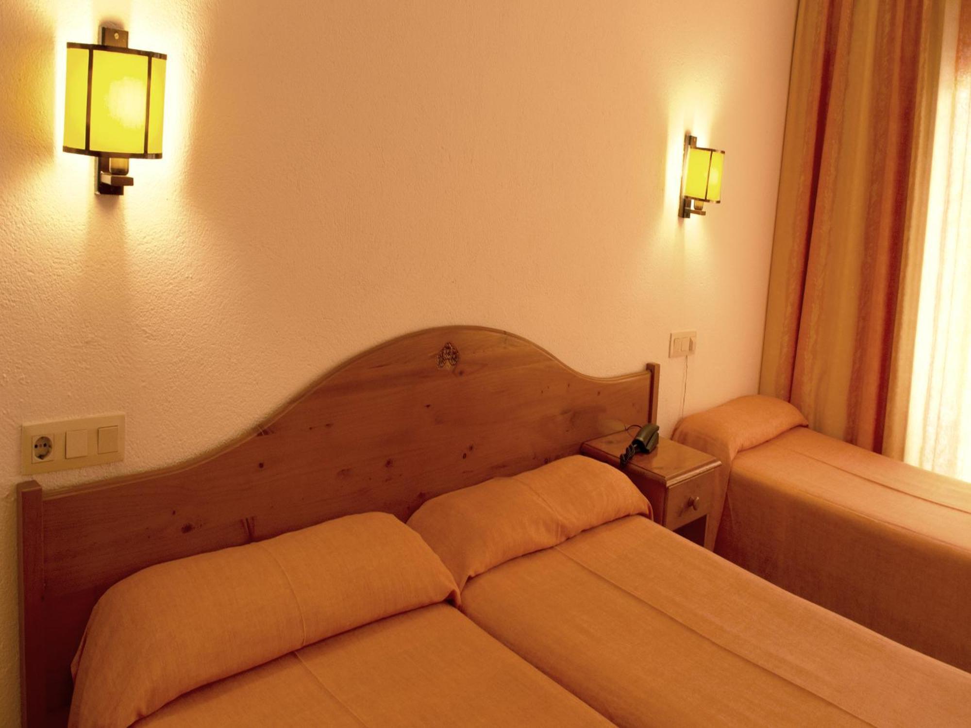 Hotel Parc Roses Oda fotoğraf